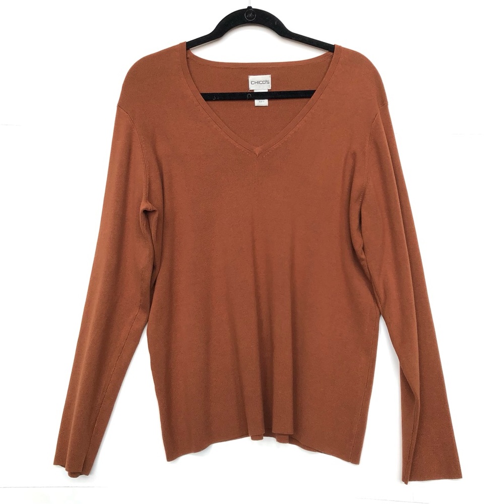 Chico’s size 3 / XL V-neck silk blend stretchy soft top. Like new